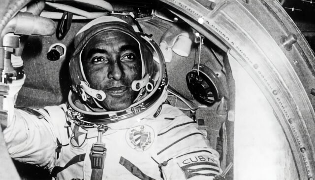 Arnaldo Tamayo Mendez – The First Black Man in Space Was Cuban Arnaldo Tamayo Mendez