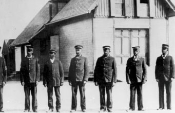 The Pea Island Lifesaving Crew – The All-Black Lifesaving Crew Who Defied the Sea and Segregation Pea Island Lifesaving Crew 6