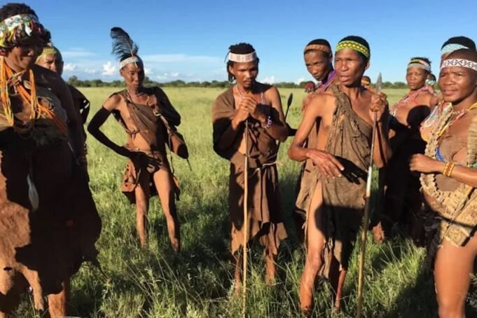 The San Bushmen – The Tribesmen and Their 25-Year Land Fight San Bushmen